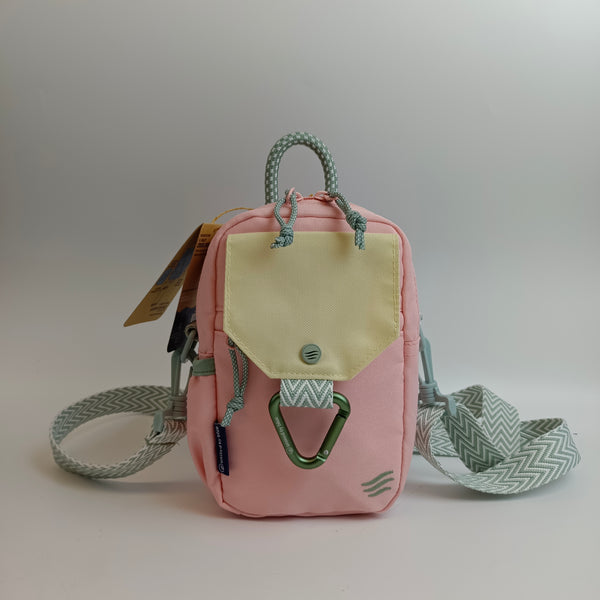 (R)evolution Daily Crossbody