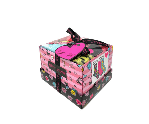 Betsey Johnson 3 Pack Fuzzy Socks in Gift Box - Love